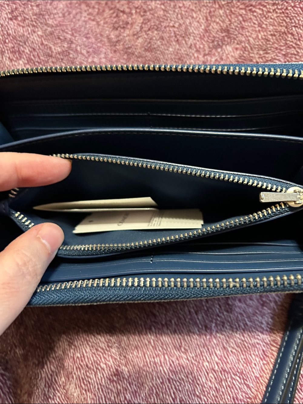 NWT Coach Denim Zip-Around Wristlet Wallet in Blue with Silver Logo - Picture 5 of 6
